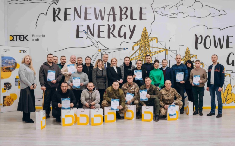 Ветерани за підтримки ДТЕК опанували нову професію у сфері сонячної енергетики